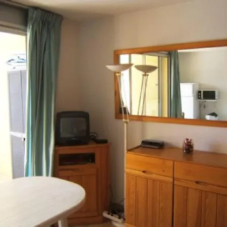 Apartmán 6 Pers, 2 Chambres, Terrasse, Piscine Et Parking, A 50m De La Mer - Refjaca217