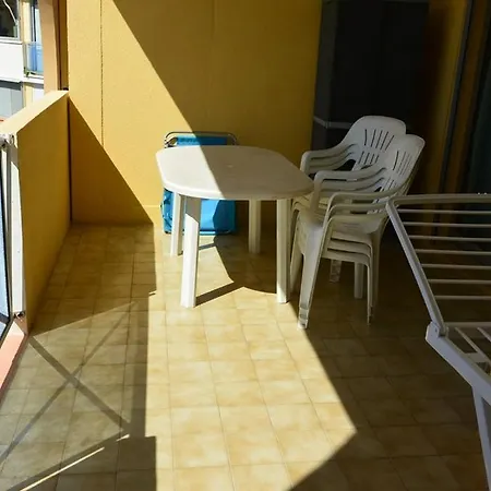 Apartmán 6 Pers, 2 Chambres, Terrasse, Piscine Et Parking, A 50m De La Mer - Refjaca217